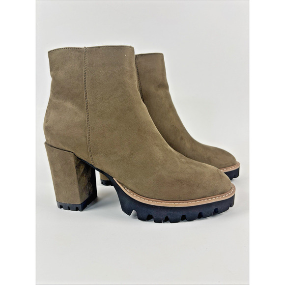 CUSHIONAIRE Women's Ringo platform heel boot Memory Foam Size 11M - Picture 1 of 15